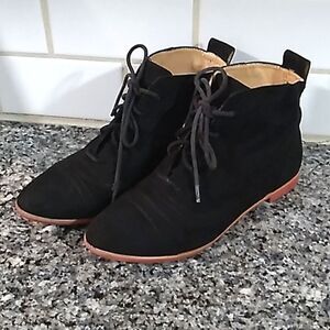 Forever 21 Black Lace Up Booties. Sz 6
